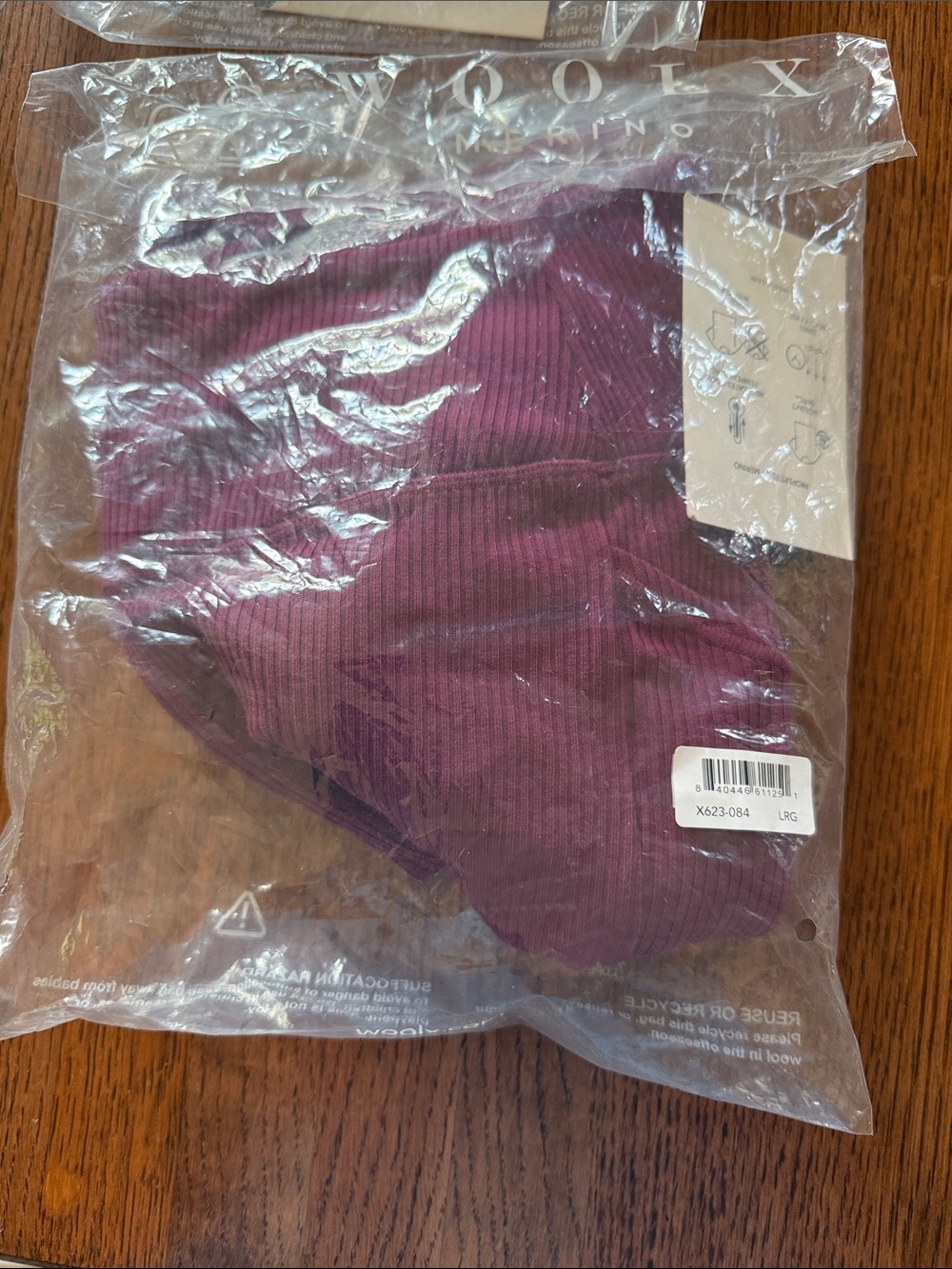 NIB Woolx Miley Merino Blend Ribbed Bike Shorts Large Jam Berry - Picture 3 of 4